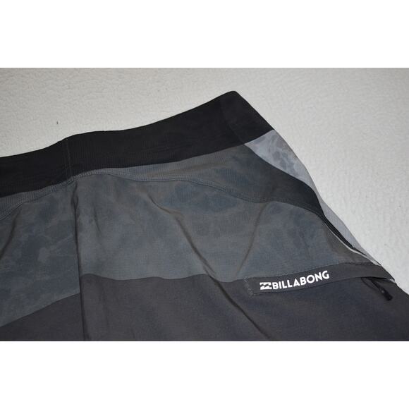 Billabong PlatinumX Swimming Board Shorts Mens Size 34 Gray Polyester Blend - Picture 5 of 8